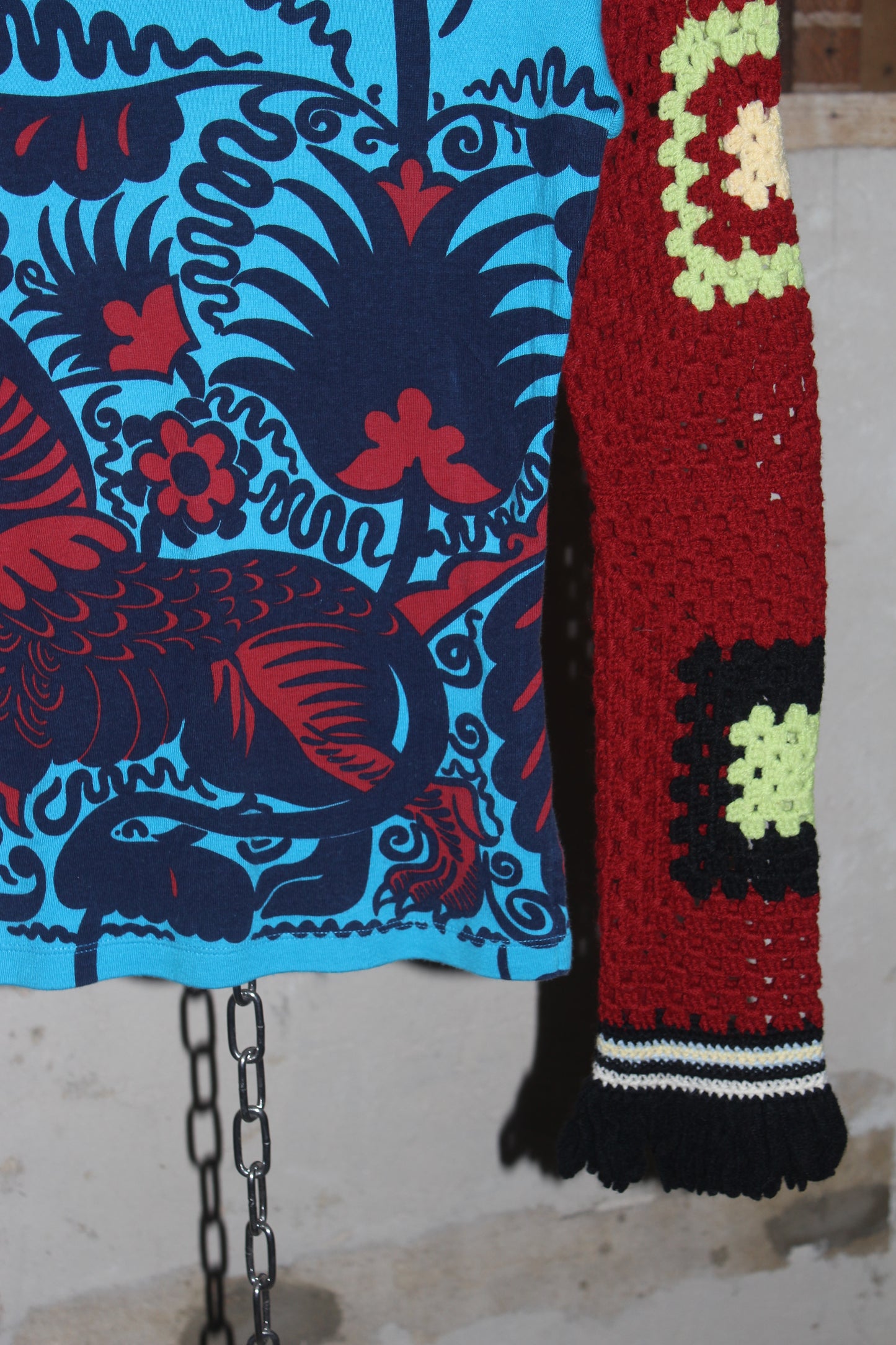 CUSTO BARCELONA CROCHET GRAPHIC TEE