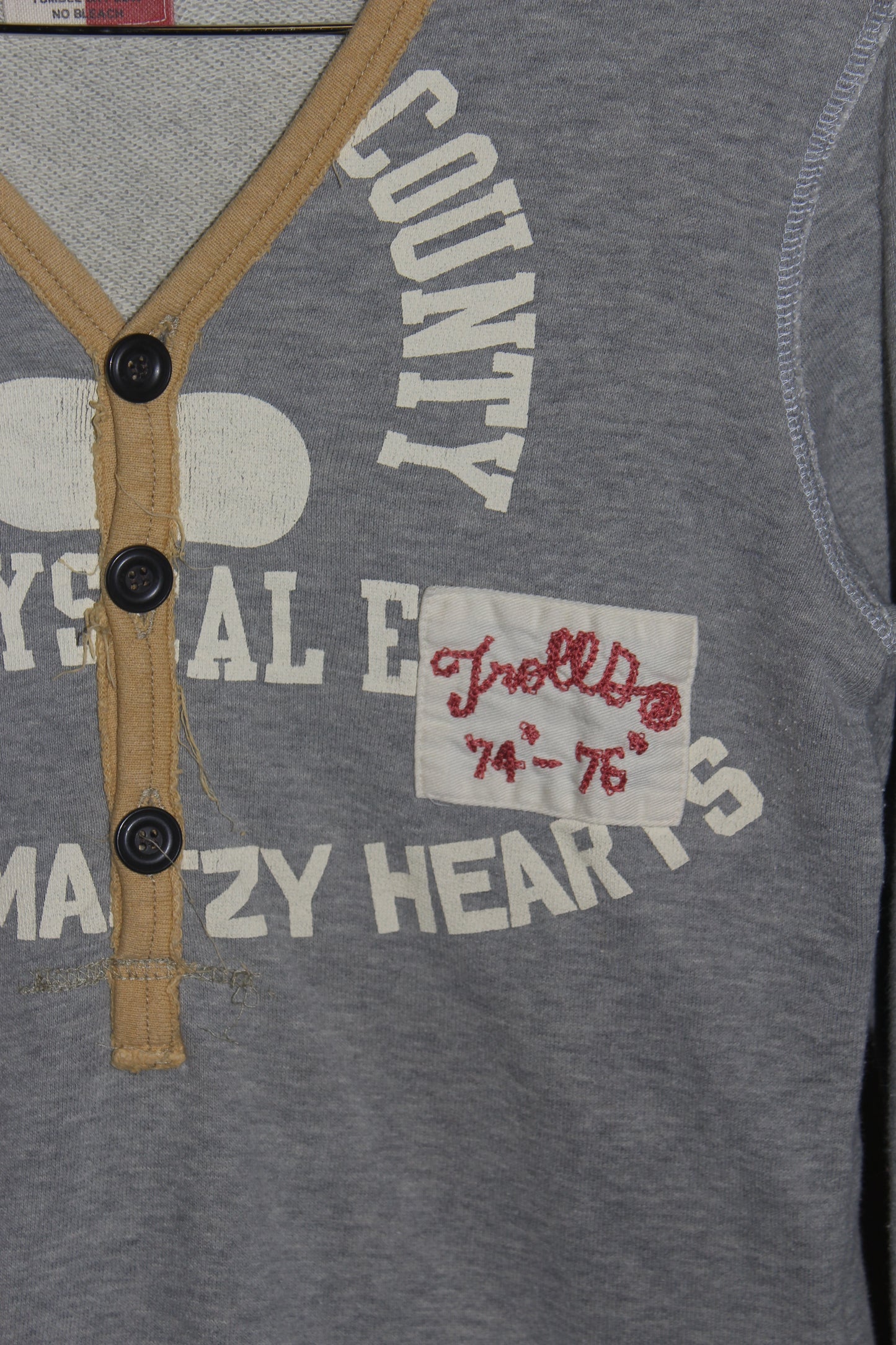 OLD BETTY'S EMBROIDERED SWEATSHIRT