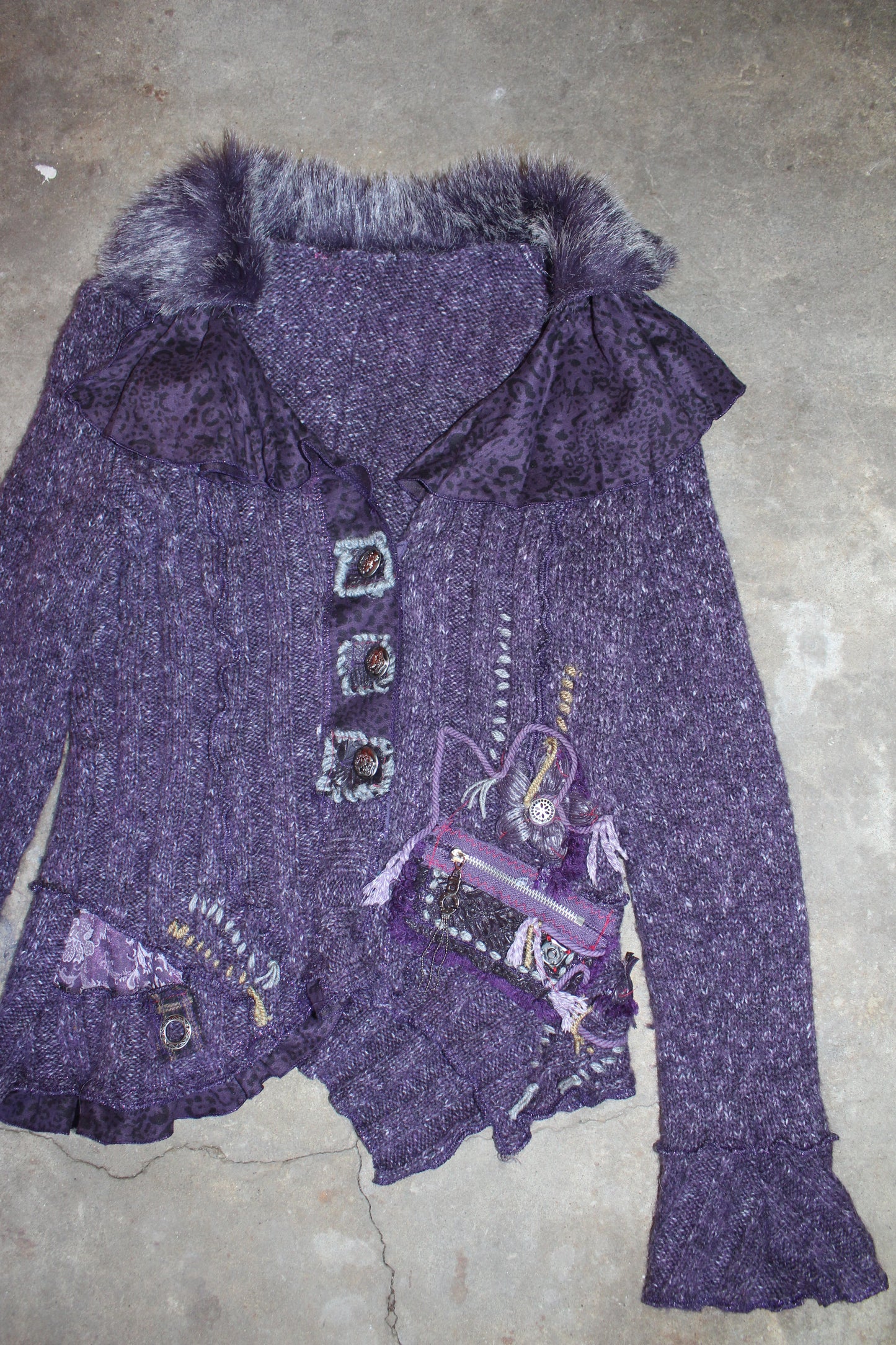 EURO LABEL EMBELLISHED CARDIGAN