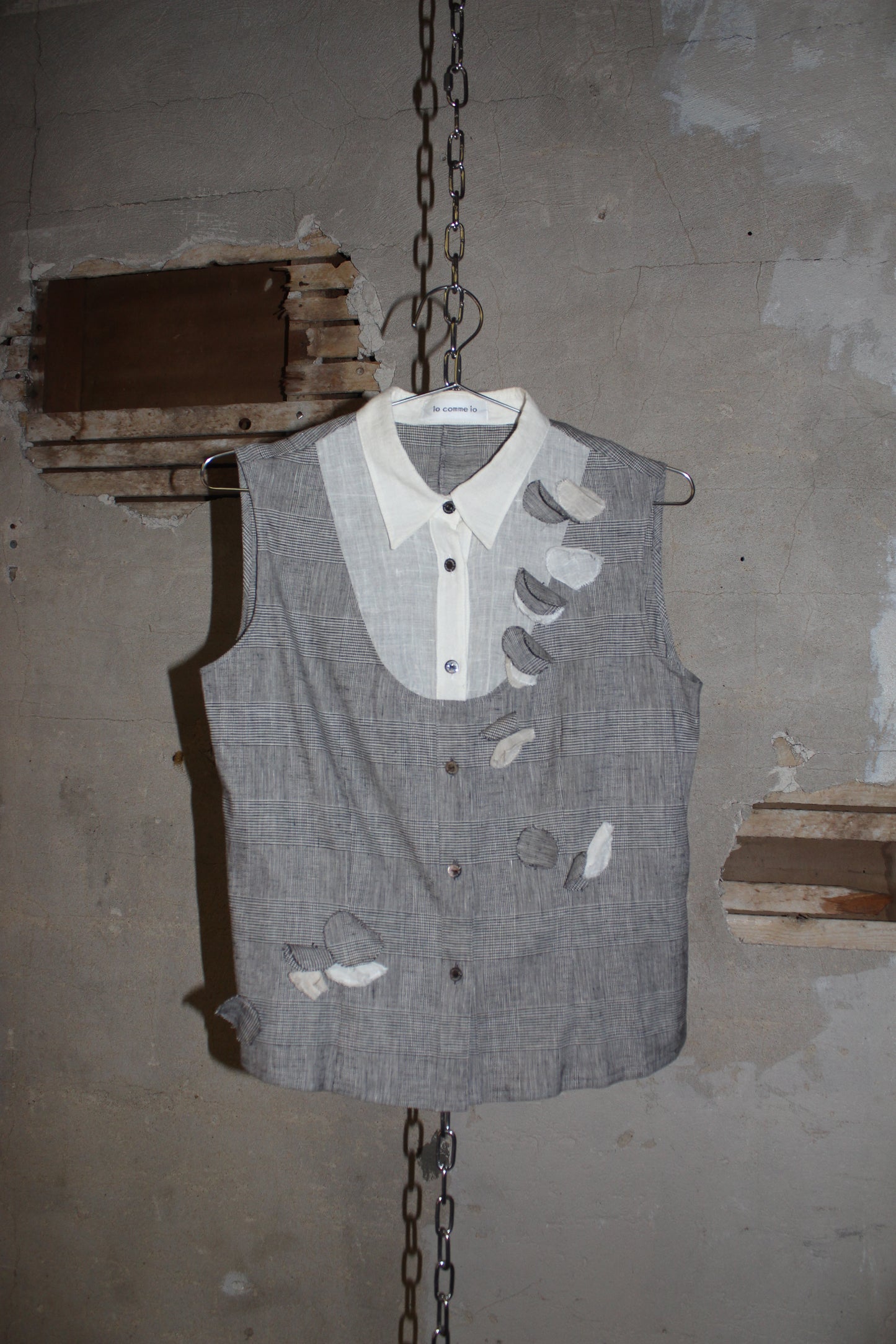 IO COMME IO SLEEVELESS BLOUSE