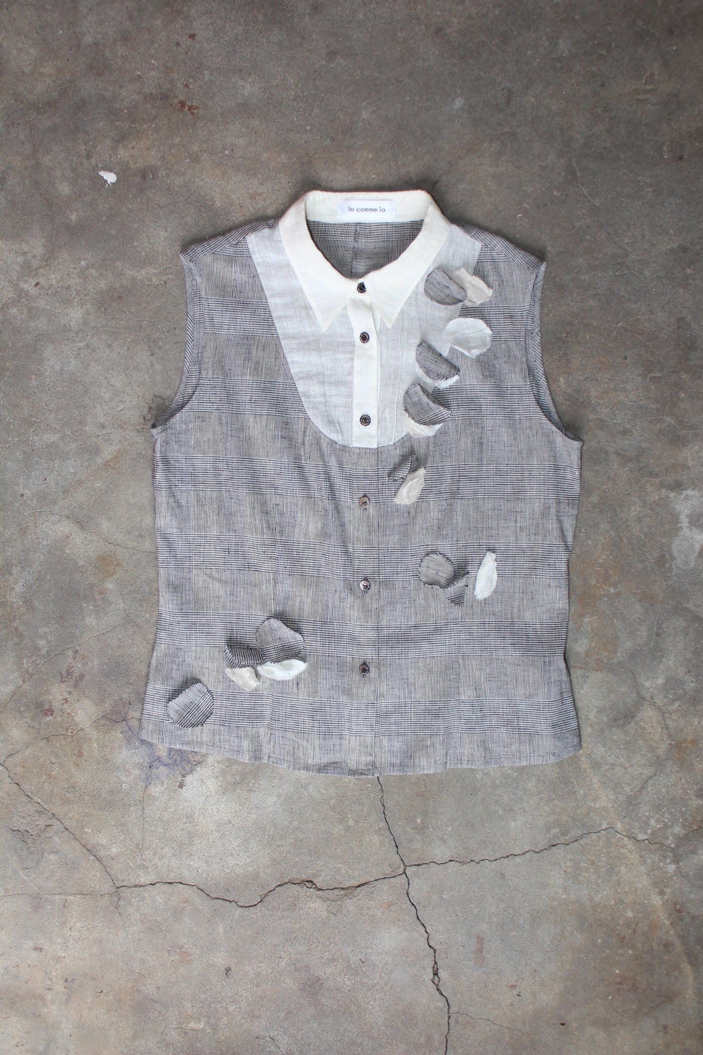 IO COMME IO SLEEVELESS BLOUSE