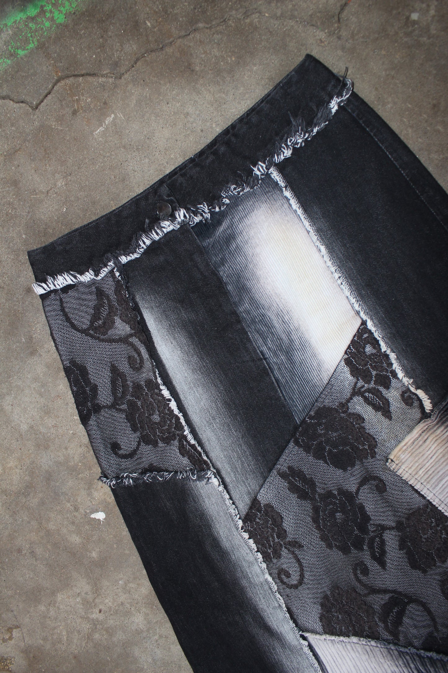 EUROPEAN LABEL PATCHWORK MAXI SKIRT