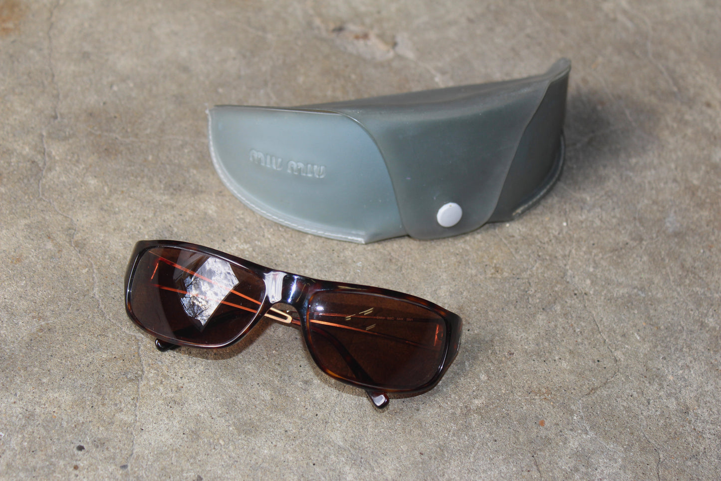 MIU MIU BROWN SUNGLASSES
