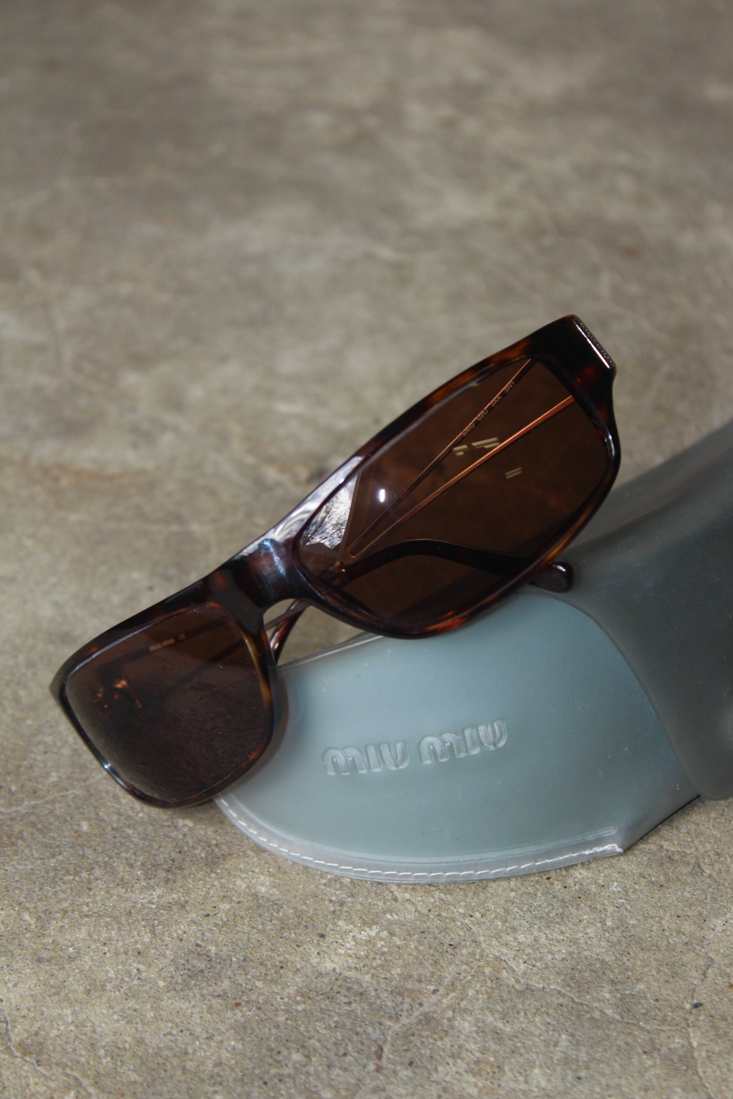 MIU MIU BROWN SUNGLASSES
