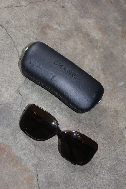 CHANEL OVERSIZED ACETATE SUNGLASSES