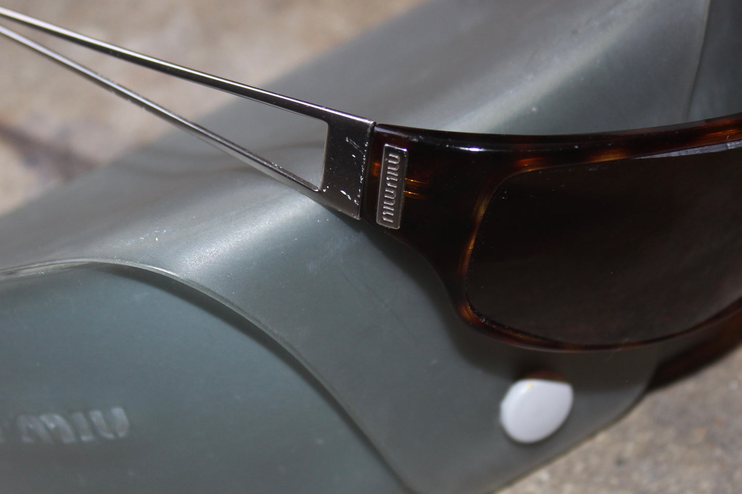 MIU MIU BROWN SUNGLASSES