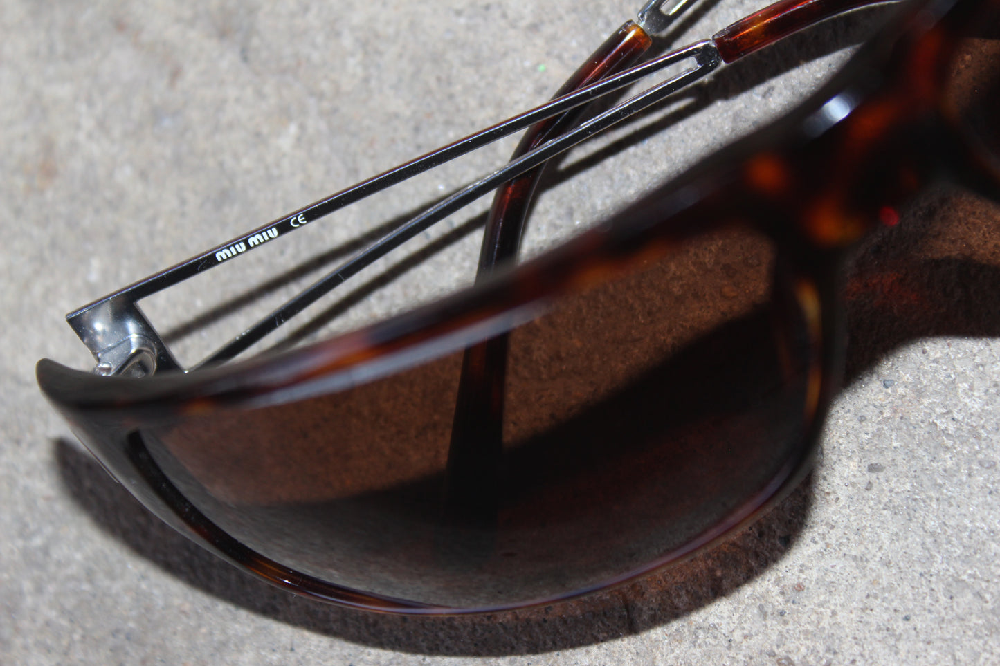 MIU MIU BROWN SUNGLASSES